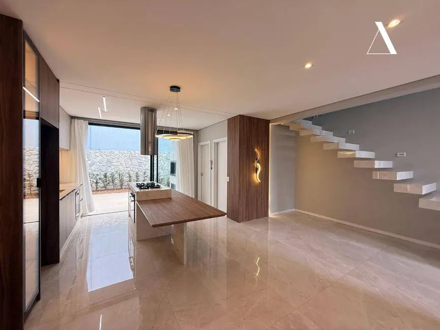 Foto 2 de Casa de Condomínio com 3 quartos à venda, 160m2 em Glória, Joinville - SC