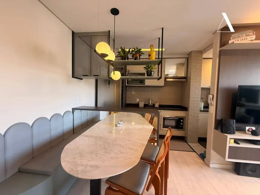 Foto 6 de Apartamento com 2 quartos à venda, 84m2 em Costa e Silva, Joinville - SC