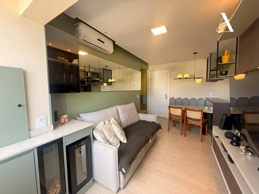 Foto 3 de Apartamento com 2 quartos à venda, 84m2 em Costa e Silva, Joinville - SC