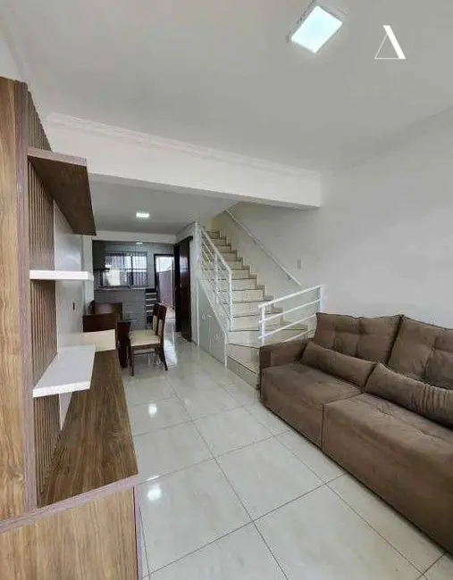 Foto 1 de Casa com 2 quartos à venda, 68m2 em Costa e Silva, Joinville - SC