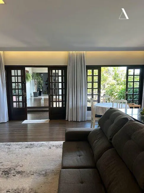 Foto 5 de Casa com 3 quartos à venda, 360m2 em Araquari - SC