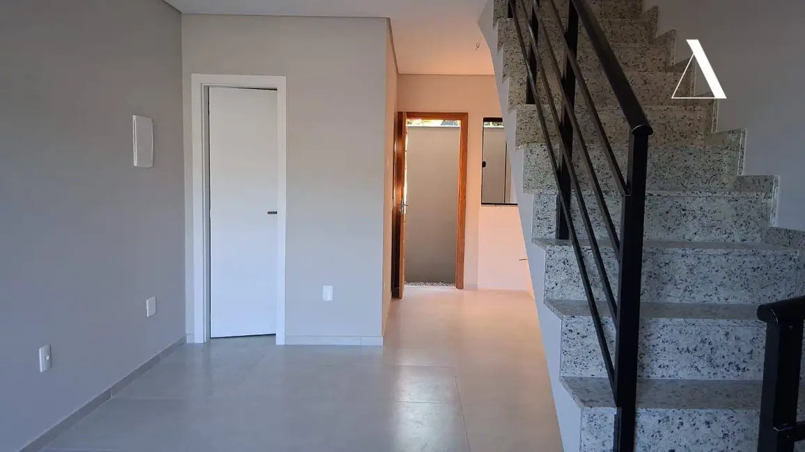 Foto 6 de Casa com 2 quartos à venda, 62m2 em Nova Brasília, Joinville - SC