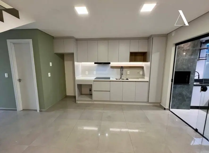 Foto 2 de Casa de Condomínio com 2 quartos à venda, 96m2 em Glória, Joinville - SC