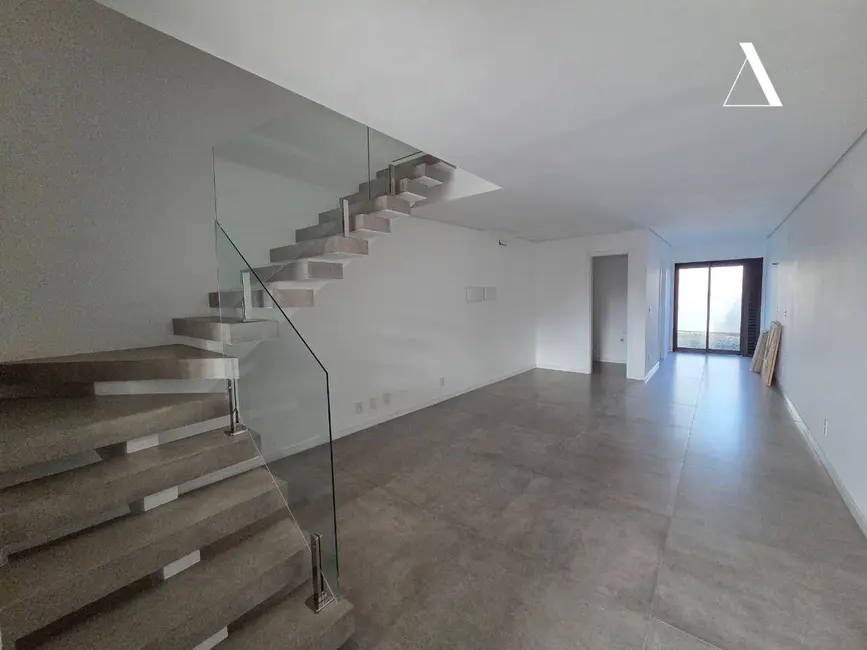 Foto 3 de Casa com 3 quartos à venda, 103m2 em Boa Vista, Joinville - SC