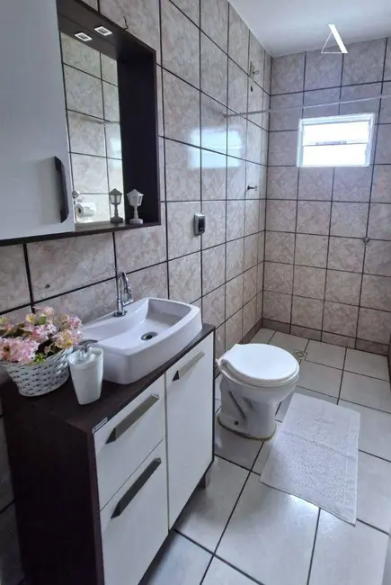 Foto 9 de Casa com 3 quartos à venda, 450m2 em João Costa, Joinville - SC