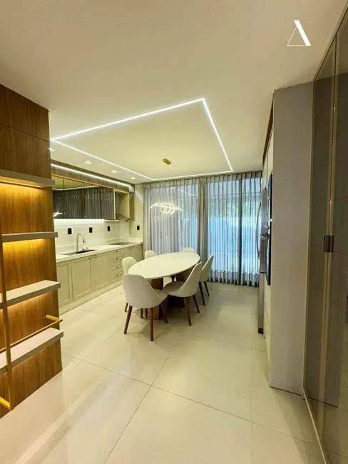 Foto 2 de Casa com 3 quartos à venda, 180m2 em Jardim Sofia, Joinville - SC