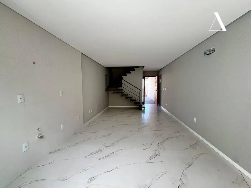 Foto 3 de Casa de Condomínio com 3 quartos à venda, 73m2 em Bom Retiro, Joinville - SC