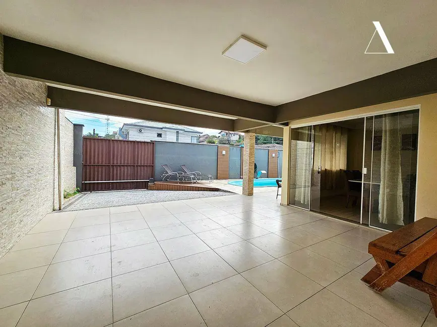 Casa com 3 quartos à venda, 186m2 em Floresta, Joinville - SC - imagem 5 Foto 5 de Casa com 3 quartos à venda, 186m2 em Floresta, Joinville - SC