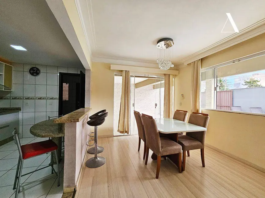 Casa com 3 quartos à venda, 186m2 em Floresta, Joinville - SC - imagem 6 Foto 6 de Casa com 3 quartos à venda, 186m2 em Floresta, Joinville - SC