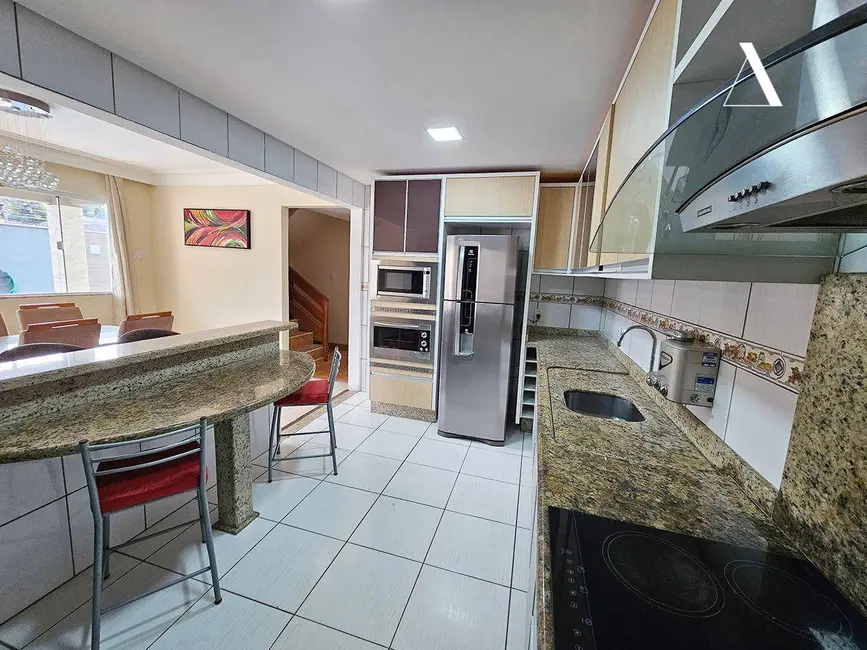 Casa com 3 quartos à venda, 186m2 em Floresta, Joinville - SC - imagem 9 Foto 9 de Casa com 3 quartos à venda, 186m2 em Floresta, Joinville - SC