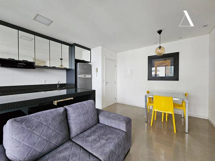 Foto 2 de Apartamento com 2 quartos à venda, 92m2 em Centro, Joinville - SC