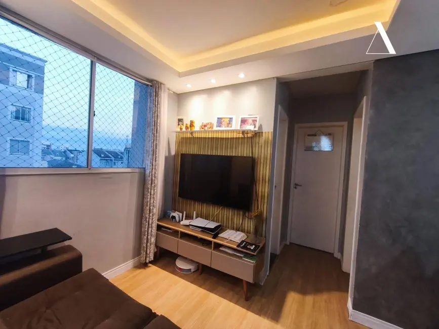 Foto 1 de Apartamento com 2 quartos à venda, 65m2 em Aventureiro, Joinville - SC