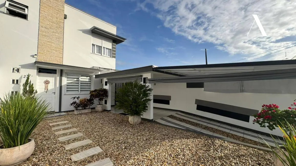 Foto 4 de Casa com 3 quartos à venda, 127m2 em Anita Garibaldi, Joinville - SC