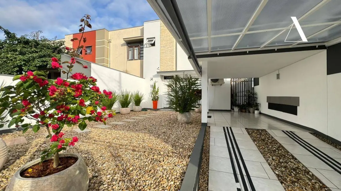 Foto 5 de Casa com 3 quartos à venda, 127m2 em Anita Garibaldi, Joinville - SC