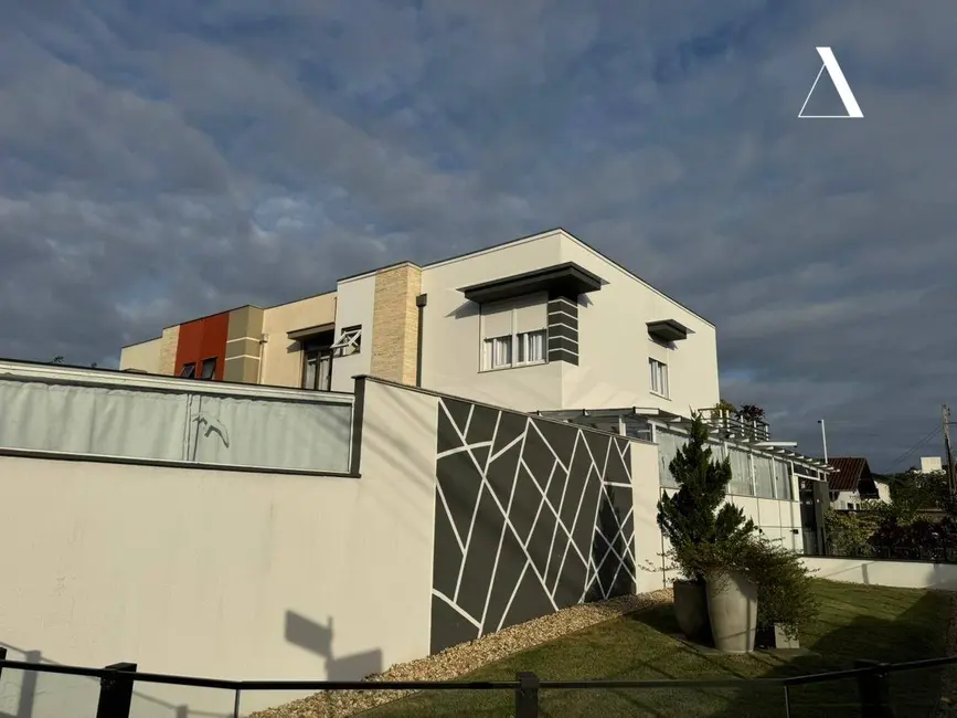 Foto 3 de Casa com 3 quartos à venda, 127m2 em Anita Garibaldi, Joinville - SC