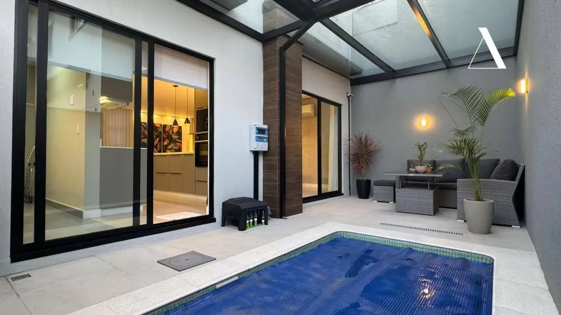 Foto 1 de Casa de Condomínio com 3 quartos à venda, 112m2 em Bom Retiro, Joinville - SC