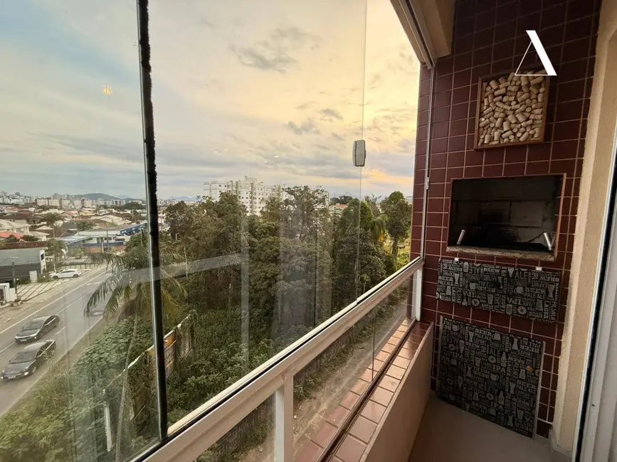 Foto 5 de Apartamento com 2 quartos à venda, 64m2 em Saguaçu, Joinville - SC