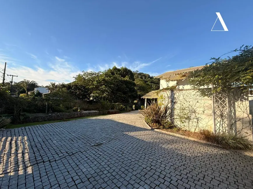 Foto 3 de Casa com 2 quartos à venda, 886m2 em América, Joinville - SC