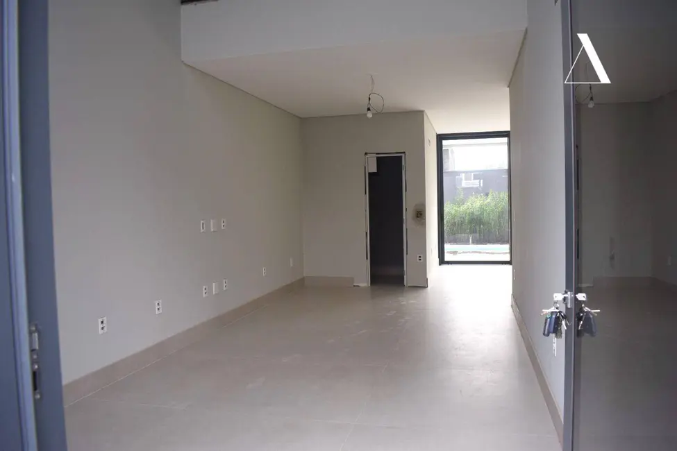 Casa com 3 quartos à venda, 207m2 em América, Joinville - SC - imagem 8 Foto 8 de Casa com 3 quartos à venda, 207m2 em América, Joinville - SC