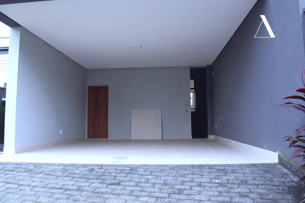 Casa com 3 quartos à venda, 207m2 em América, Joinville - SC - imagem 5 Foto 5 de Casa com 3 quartos à venda, 207m2 em América, Joinville - SC