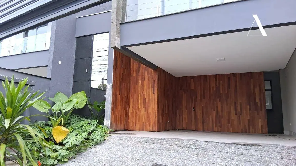 Casa com 3 quartos à venda, 207m2 em América, Joinville - SC - imagem 7 Foto 7 de Casa com 3 quartos à venda, 207m2 em América, Joinville - SC