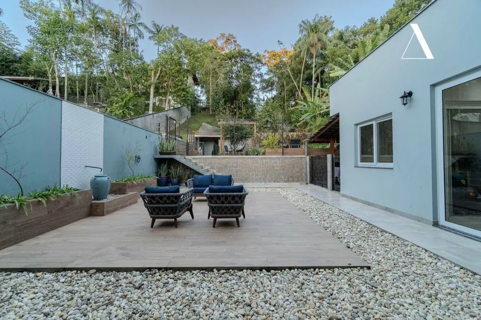 Foto 9 de Casa com 4 quartos à venda, 585m2 em Glória, Joinville - SC