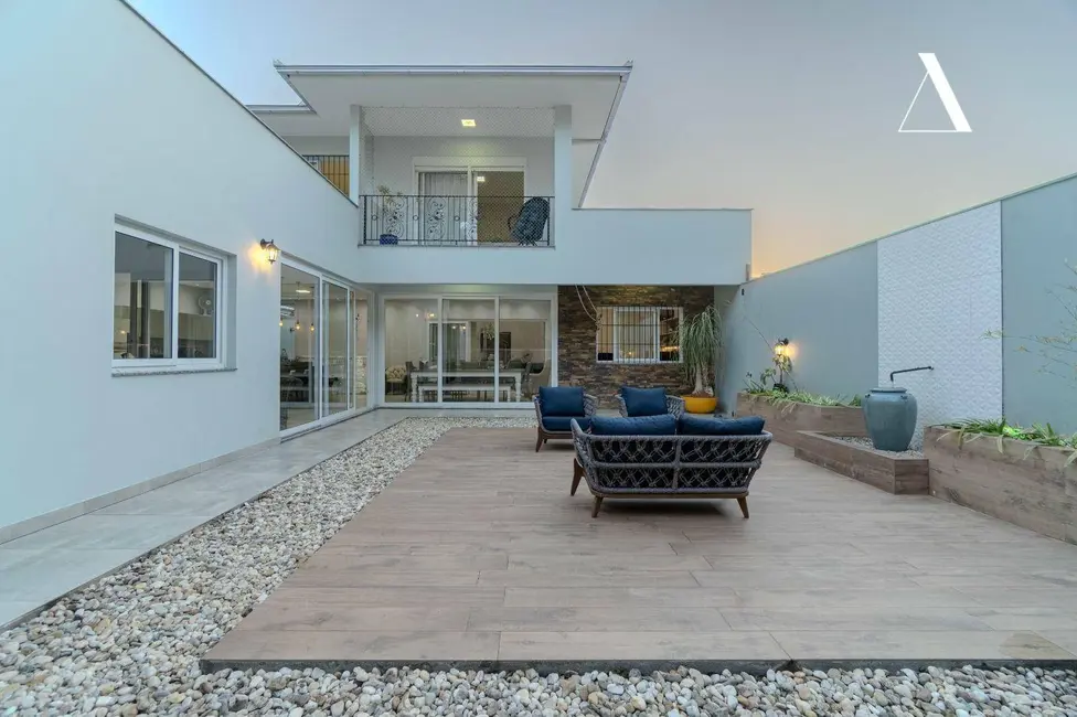 Foto 4 de Casa com 4 quartos à venda, 585m2 em Glória, Joinville - SC