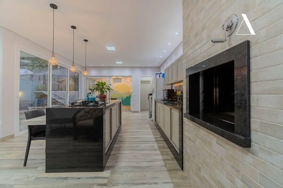 Foto 7 de Casa com 4 quartos à venda, 585m2 em Glória, Joinville - SC
