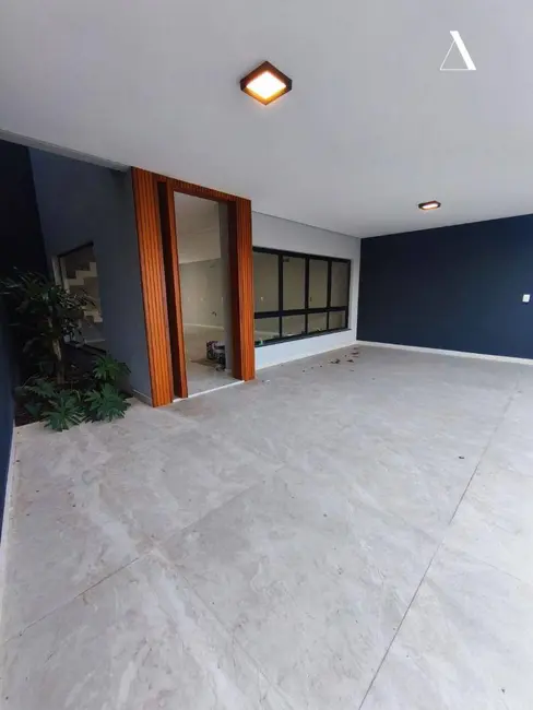 Casa com 3 quartos à venda, 173m2 em Glória, Joinville - SC - imagem 2 Foto 2 de Casa com 3 quartos à venda, 173m2 em Glória, Joinville - SC