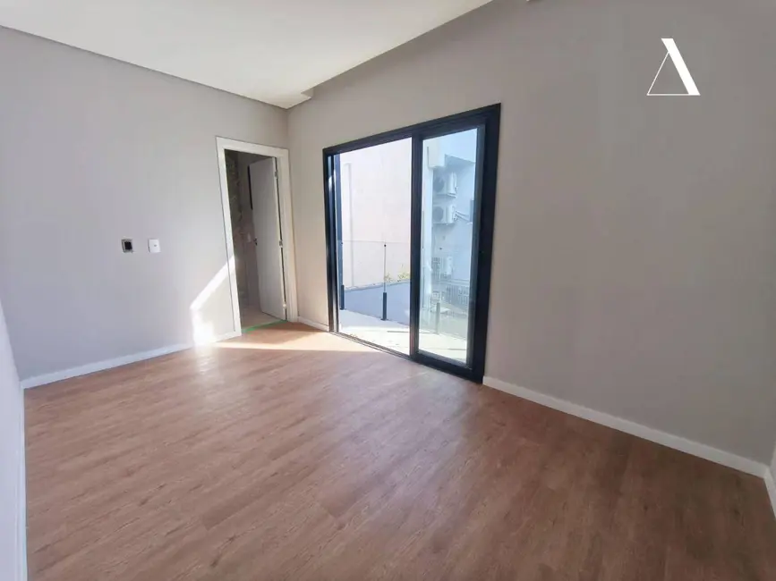Casa com 3 quartos à venda, 173m2 em Glória, Joinville - SC - imagem 8 Foto 8 de Casa com 3 quartos à venda, 173m2 em Glória, Joinville - SC