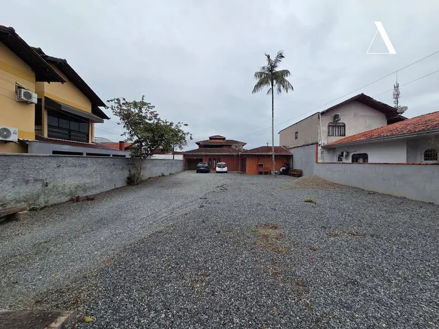 Foto 3 de Casa com 4 quartos à venda, 810m2 em Iririú, Joinville - SC