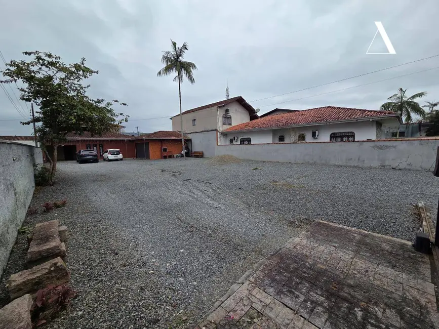 Foto 2 de Casa com 4 quartos à venda, 810m2 em Iririú, Joinville - SC