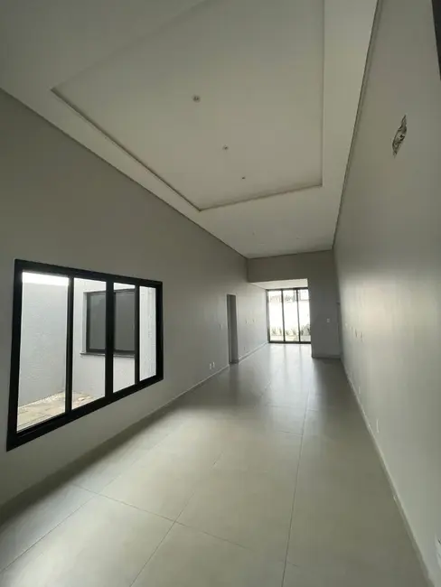 Foto 2 de Casa com 3 quartos à venda, 150m2 em Cascavel - PR