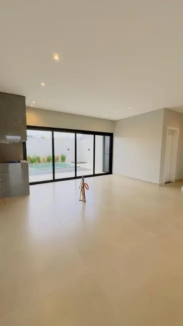 Foto 8 de Sobrado com 3 quartos à venda, 153m2 em Cascavel - PR