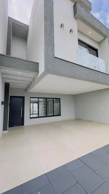 Foto 2 de Sobrado com 3 quartos à venda, 153m2 em Cascavel - PR