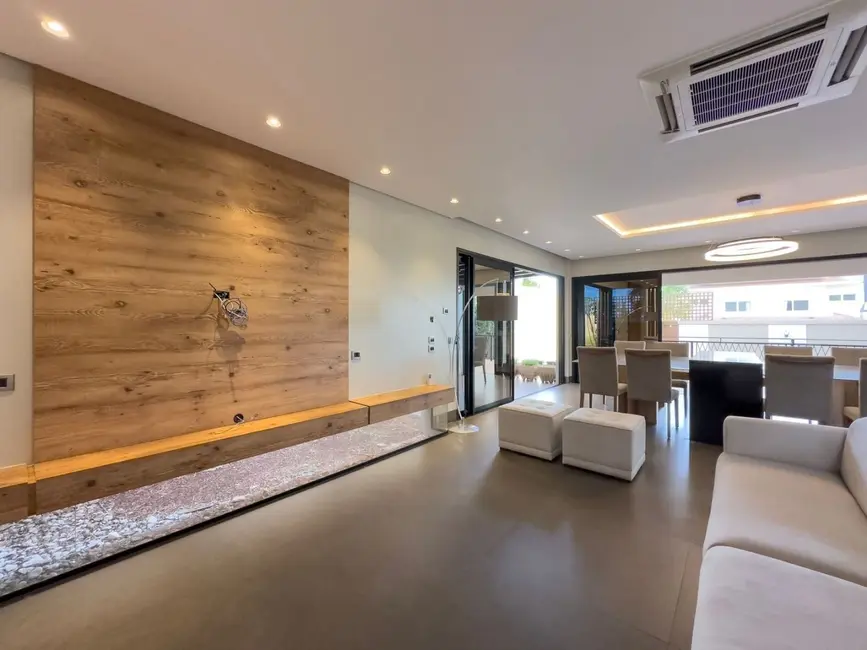 Foto 5 de Sobrado com 4 quartos à venda, 597m2 em Santa Cruz, Cascavel - PR