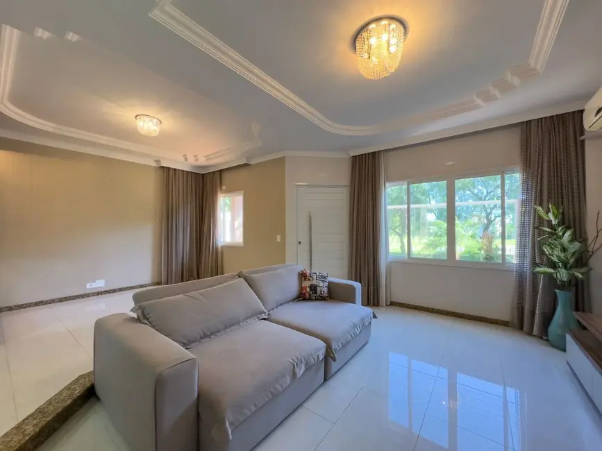 Sobrado com 4 quartos à venda, 180m2 em Cascavel - PR - imagem 8 Foto 8 de Sobrado com 4 quartos à venda, 180m2 em Cascavel - PR