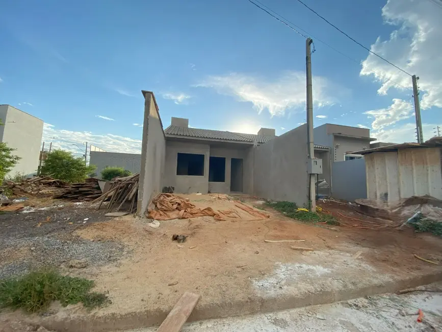 Foto 1 de Casa com 2 quartos à venda, 100m2 em Esmeralda, Cascavel - PR