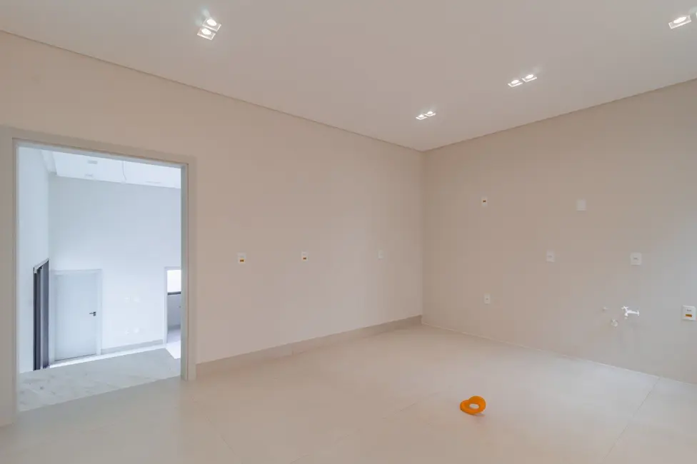 Casa com 3 quartos à venda, 431m2 em Neva, Cascavel - PR - imagem 9 Foto 9 de Casa com 3 quartos à venda, 431m2 em Neva, Cascavel - PR