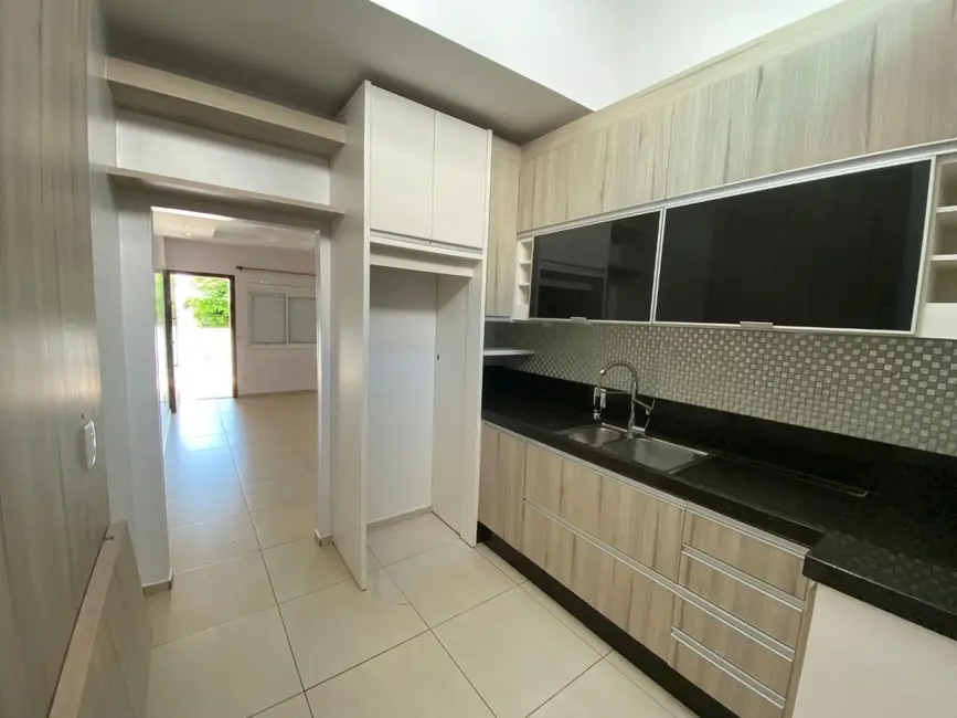 Foto 4 de Casa com 3 quartos à venda, 152m2 em Canadá, Cascavel - PR
