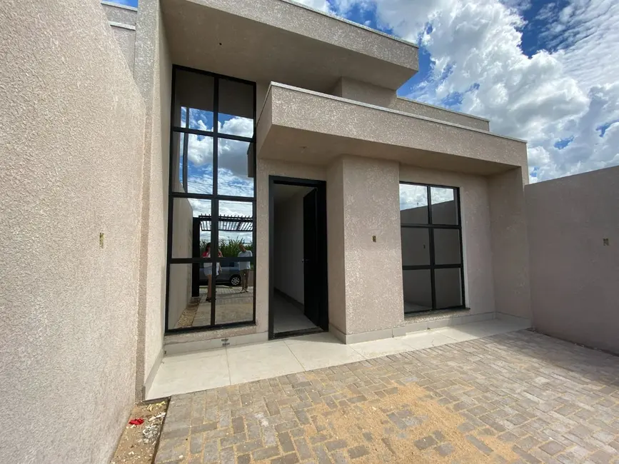 Foto 1 de Casa com 3 quartos à venda, 125m2 em Cascavel - PR