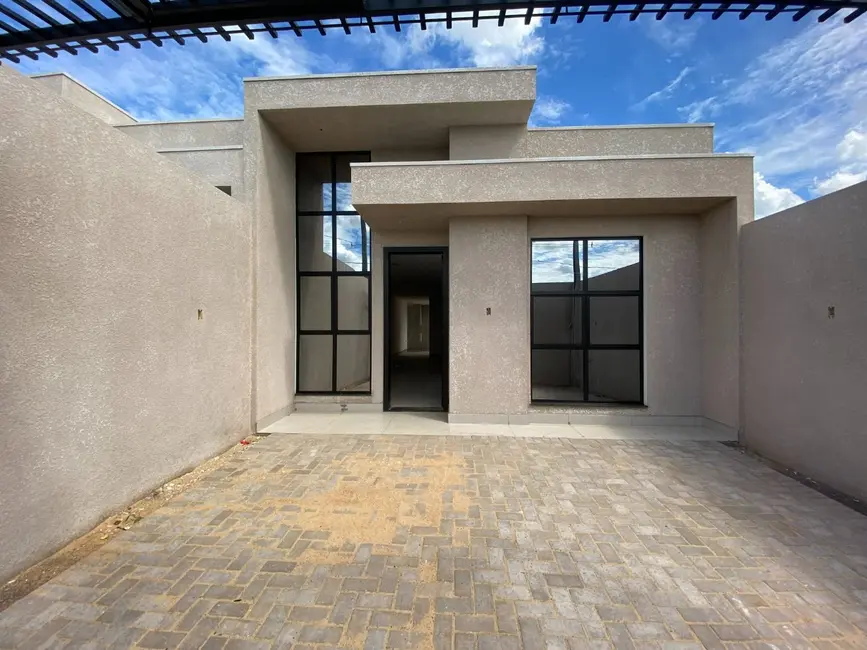 Foto 2 de Casa com 3 quartos à venda, 125m2 em Cascavel - PR