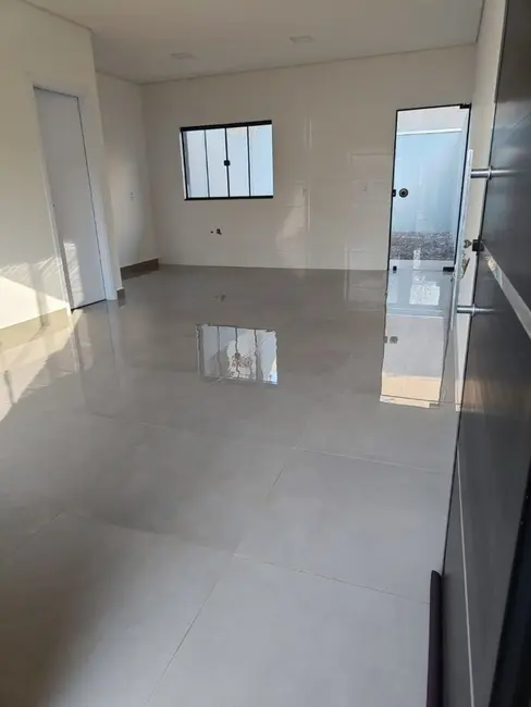 Foto 3 de Sobrado com 3 quartos à venda, 74m2 em Cascavel - PR