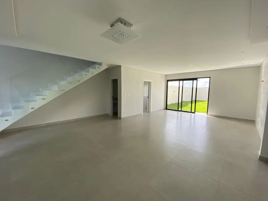 Foto 5 de Sobrado com 3 quartos à venda, 198m2 em Cancelli, Cascavel - PR