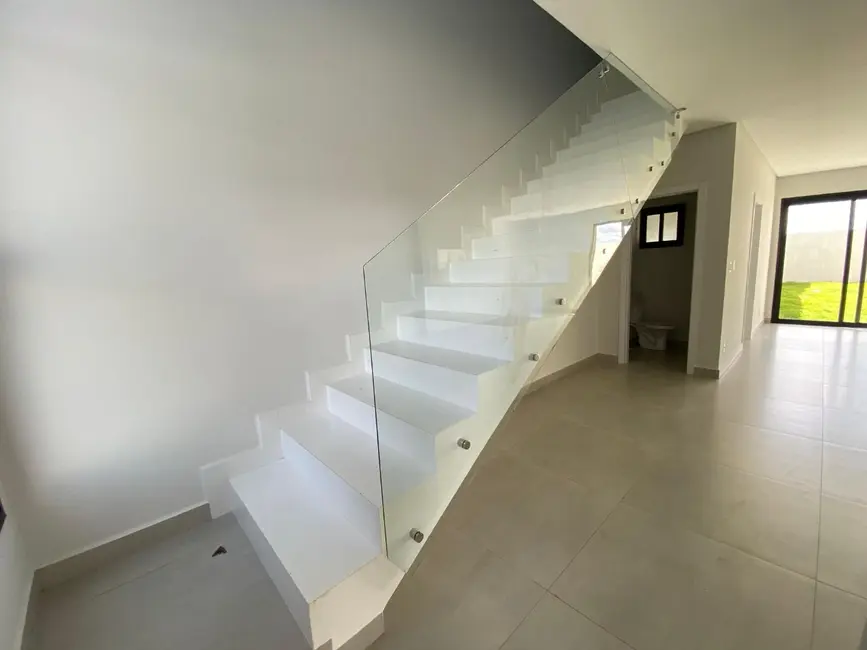 Foto 3 de Sobrado com 3 quartos à venda, 198m2 em Cancelli, Cascavel - PR