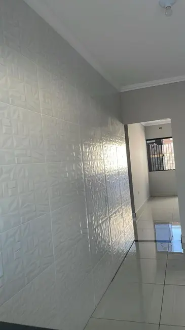 Foto 2 de Casa com 2 quartos à venda, 100m2 em Esmeralda, Cascavel - PR