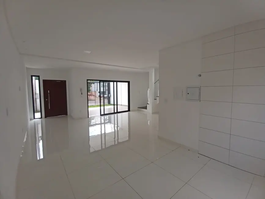 Foto 3 de Sobrado com 3 quartos à venda, 110m2 em Canadá, Cascavel - PR