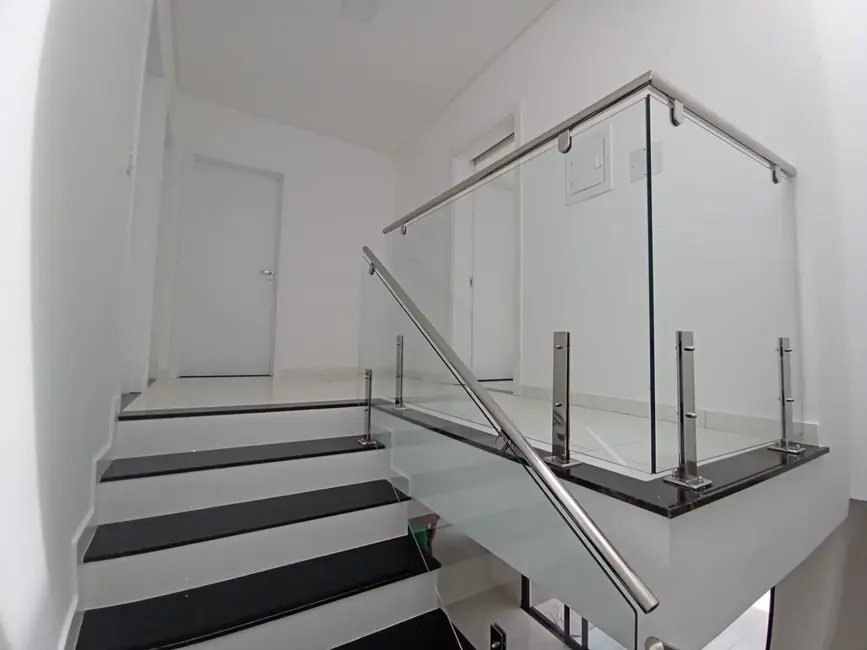 Foto 5 de Sobrado com 3 quartos à venda, 110m2 em Canadá, Cascavel - PR