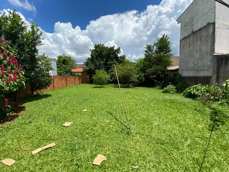 Foto 1 de Terreno / Lote à venda, 621m2 em Cascavel - PR