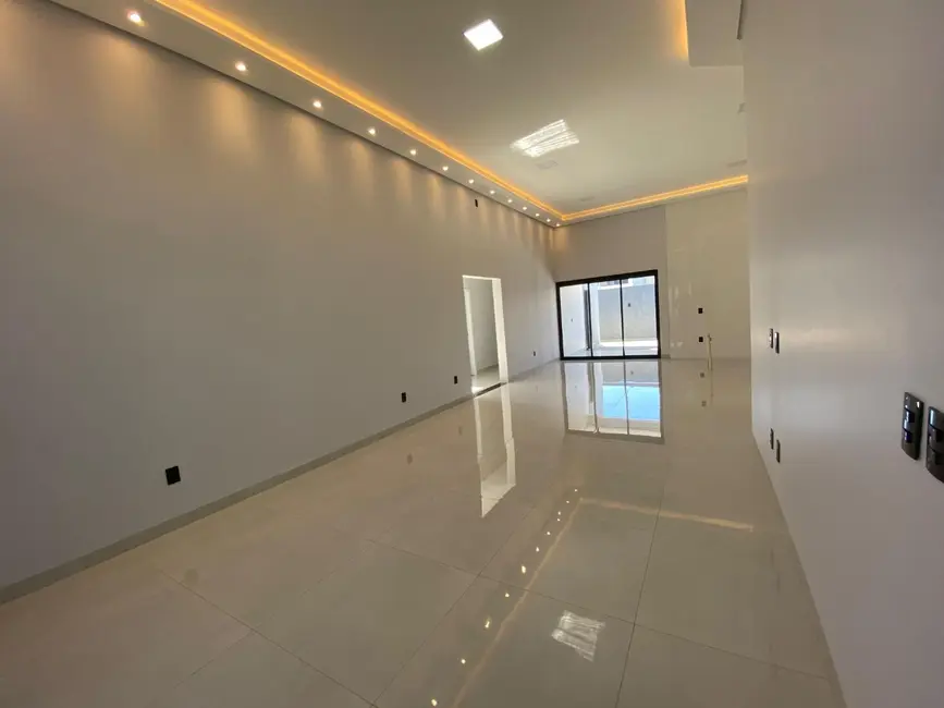 Foto 3 de Casa com 3 quartos à venda, 301m2 em Cascavel - PR